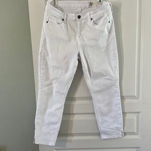 Cosmic Blue white cropped jean size 30